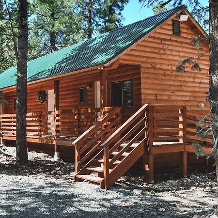 Pinewoods Resort And Rv Park Duck Creek Village Exterior photo