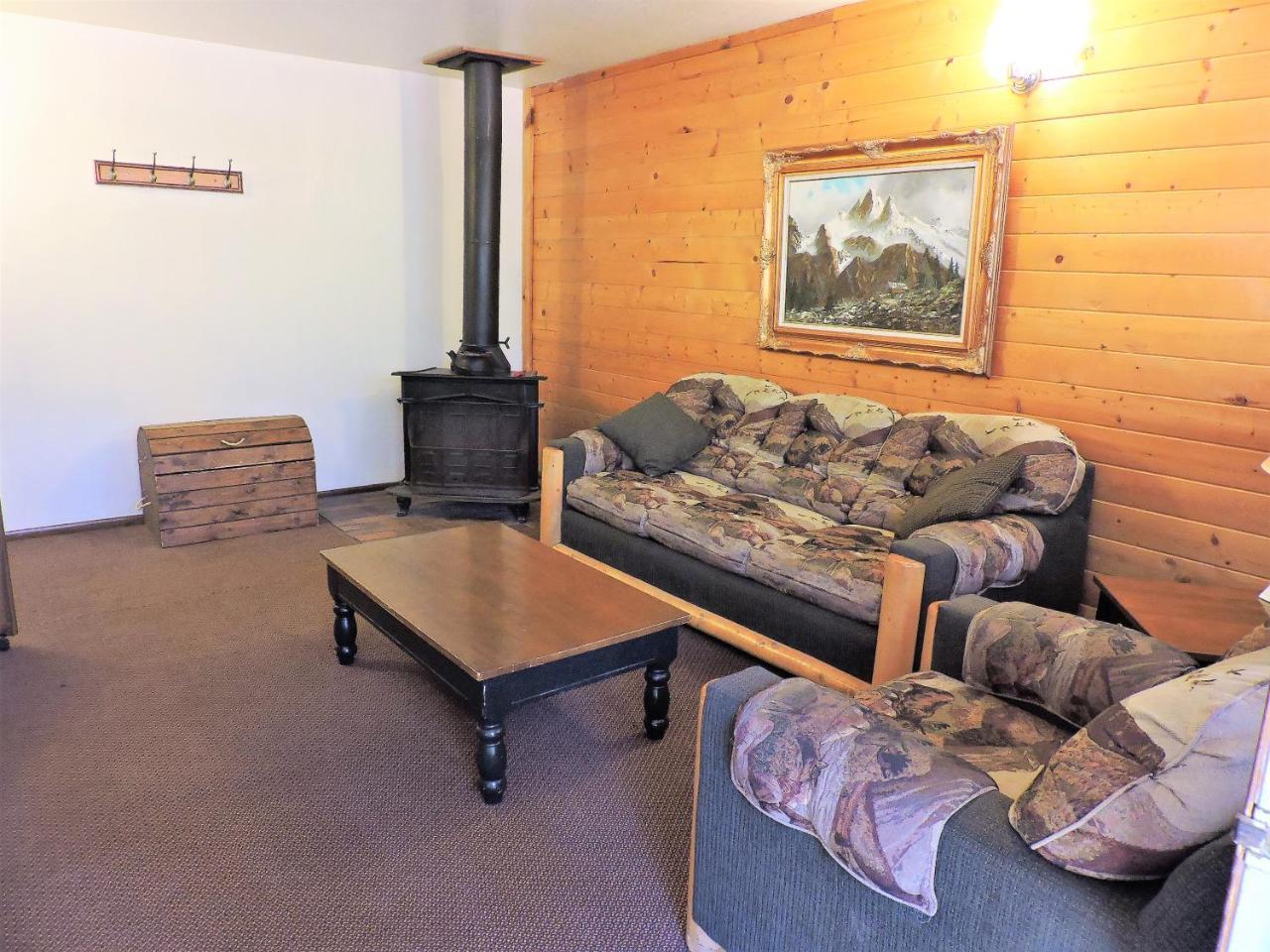 Pinewoods Resort And Rv Park Duck Creek Village Exterior photo